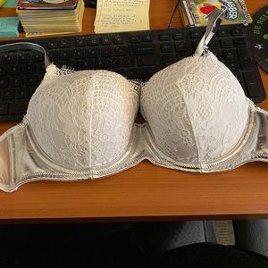 NWT Victoria secret Dream Angel white/silver bra 32D